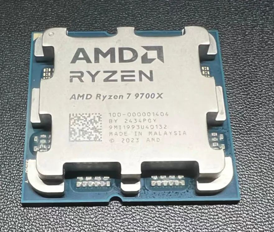 AMD Ryzen 7 9700X CPU