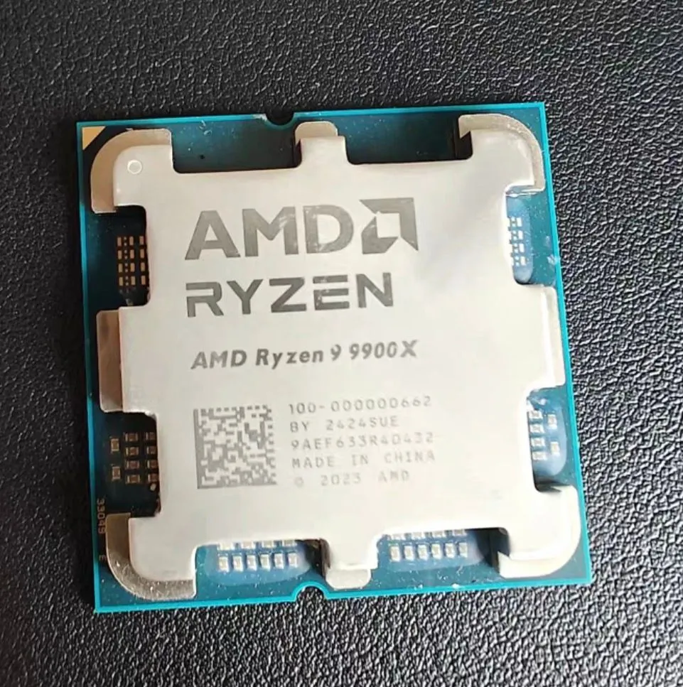 AMD Ryzen 9 9900X CPU (Tray)